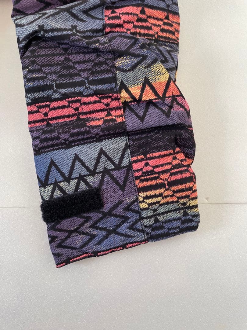 BURTON キッズ幾何学模様 ジャケットとパンツセット