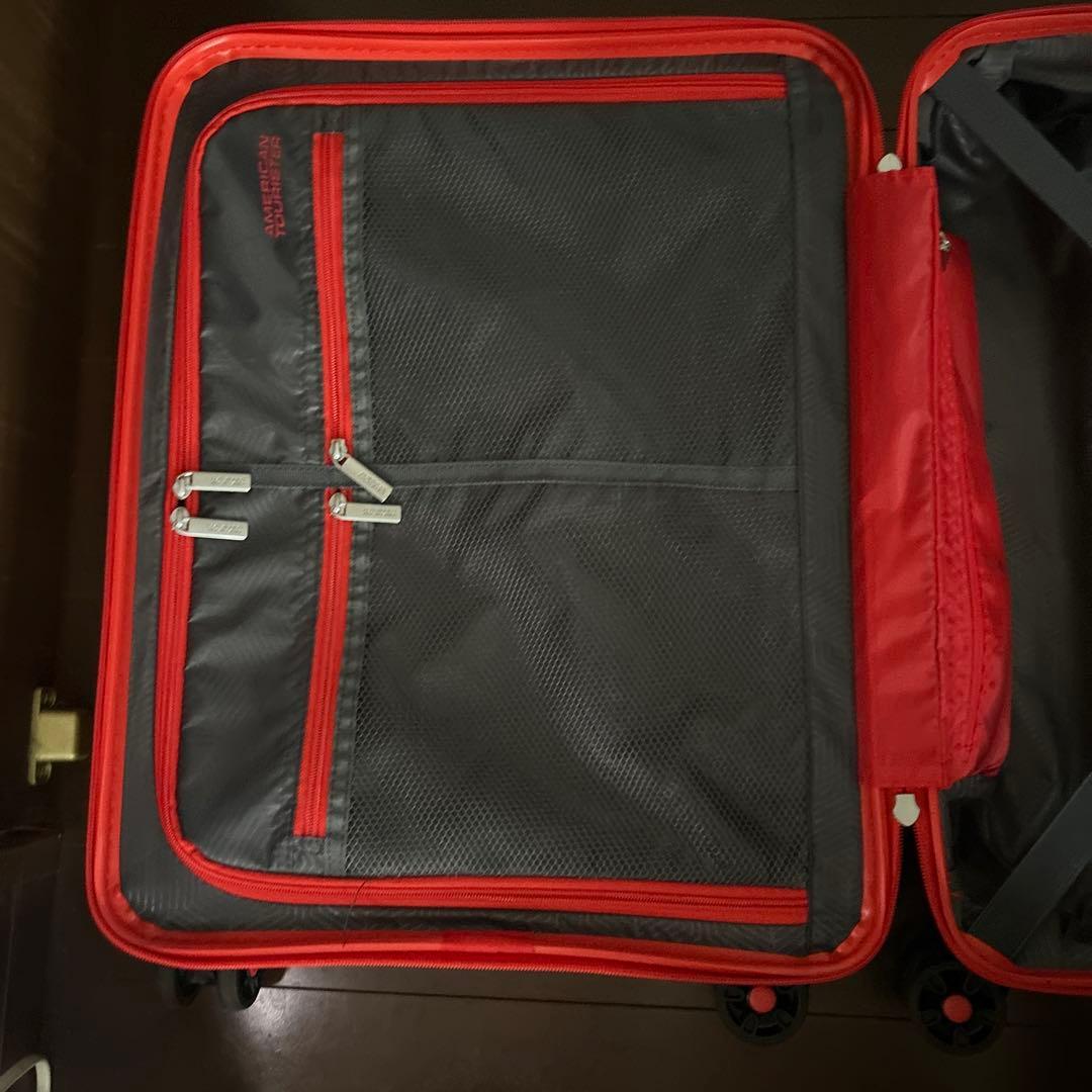 AMERICAN TOURISTER レッドキャリーケース　機内持ち込みサイズ