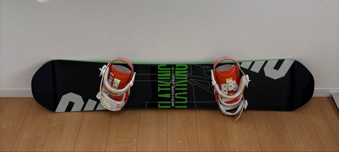 スノーボード 011Artistic FLAT KING 152cm