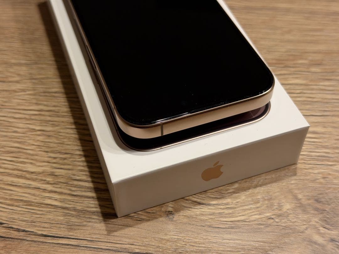 【美品】ケースなし iPhone16Pro デザートチタニウム 512GB