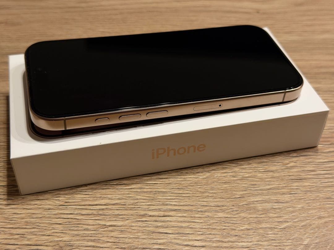 【美品】ケースなし iPhone16Pro デザートチタニウム 512GB