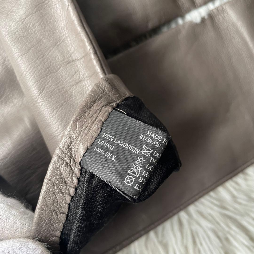 【極美品】プラダ レザーグローブ