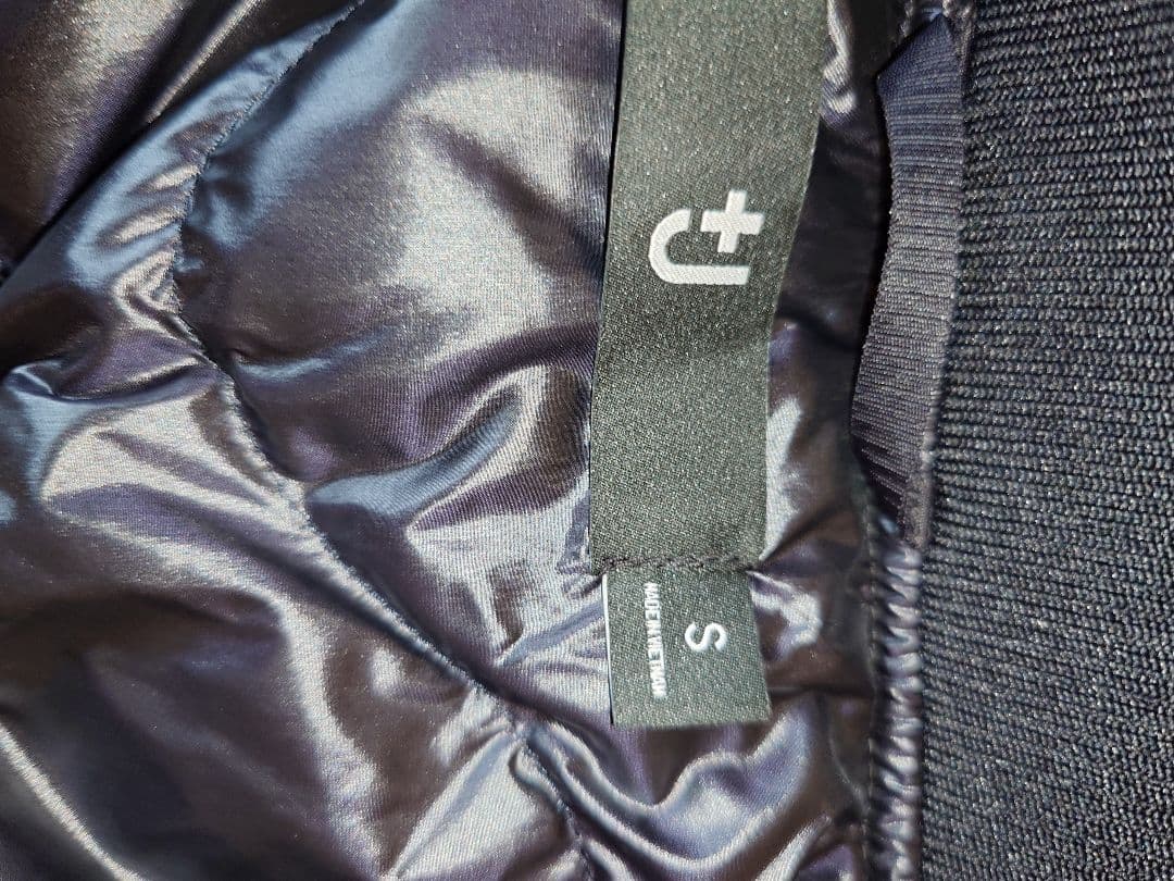 ユニクロ　+J復刻ハイブリッドダウンオーバーサイズMA1　Sサイズ ブラック