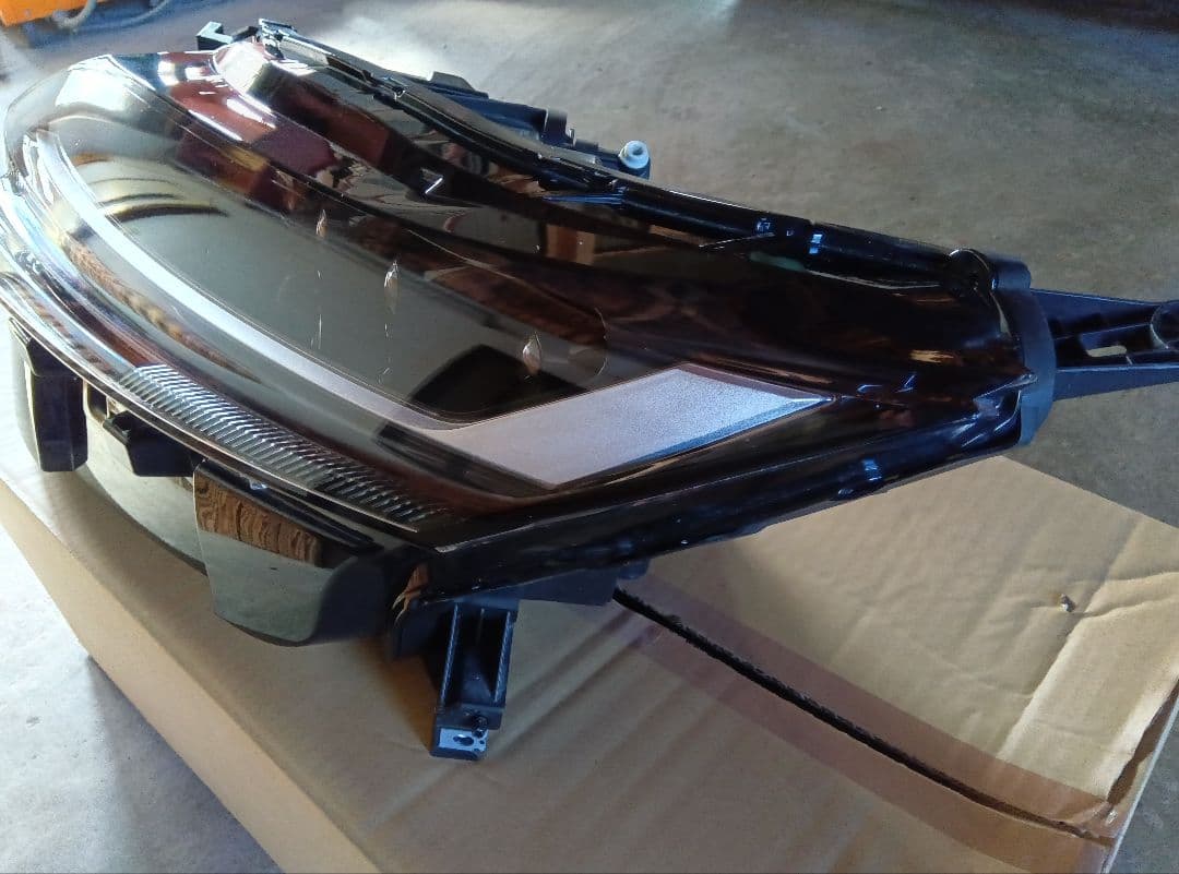 日産 ノート オーラ 純正 左ヘッドライト ICHIKOH 1994