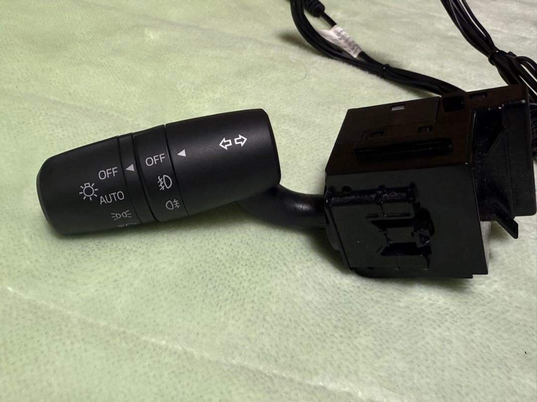 ワイパー・ライトスイッチコントロールユニット