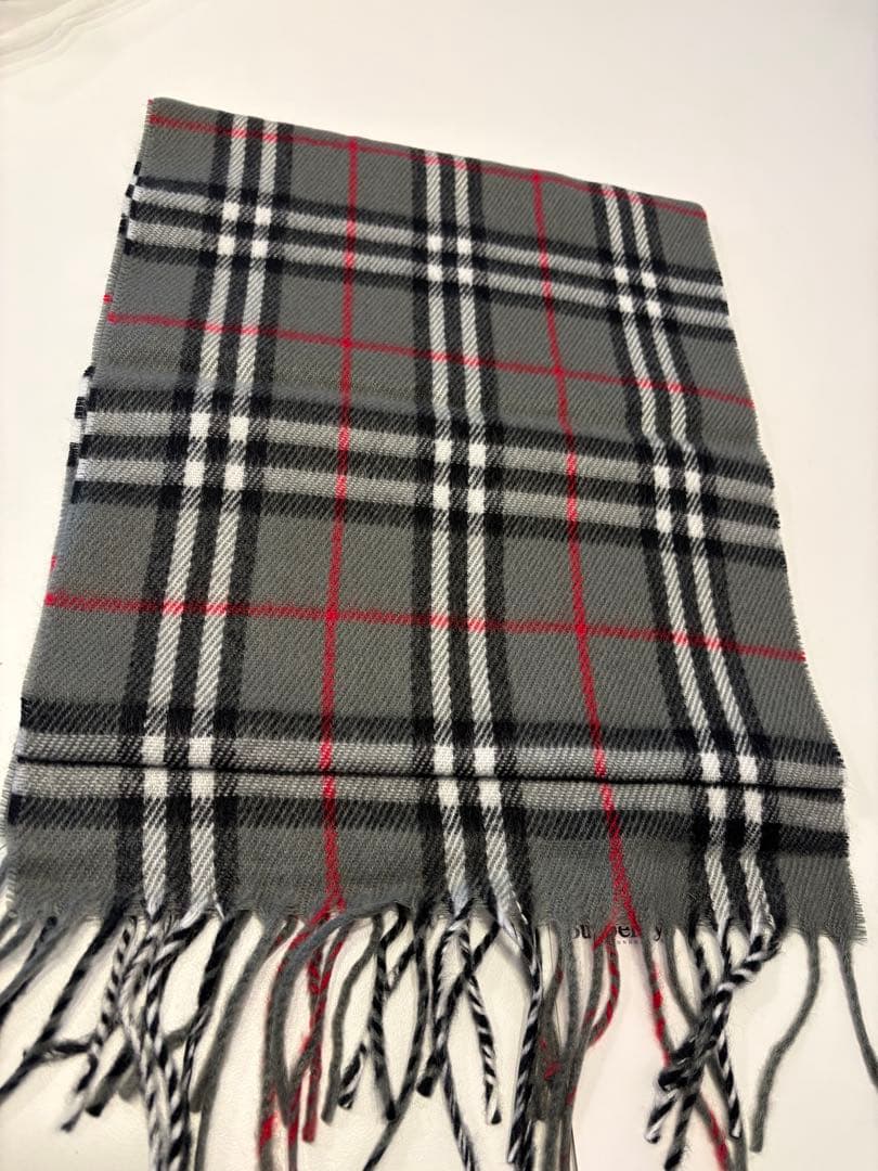 新品未使用　タグ付き　Burberry グレー チェック マフラー 新品