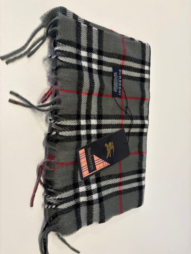 新品未使用　タグ付き　Burberry グレー チェック マフラー 新品