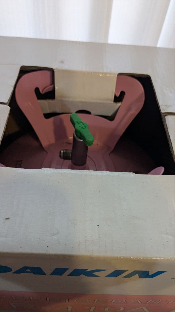 DAIKIN R-410A 冷媒 一度使用　約８Kg残
