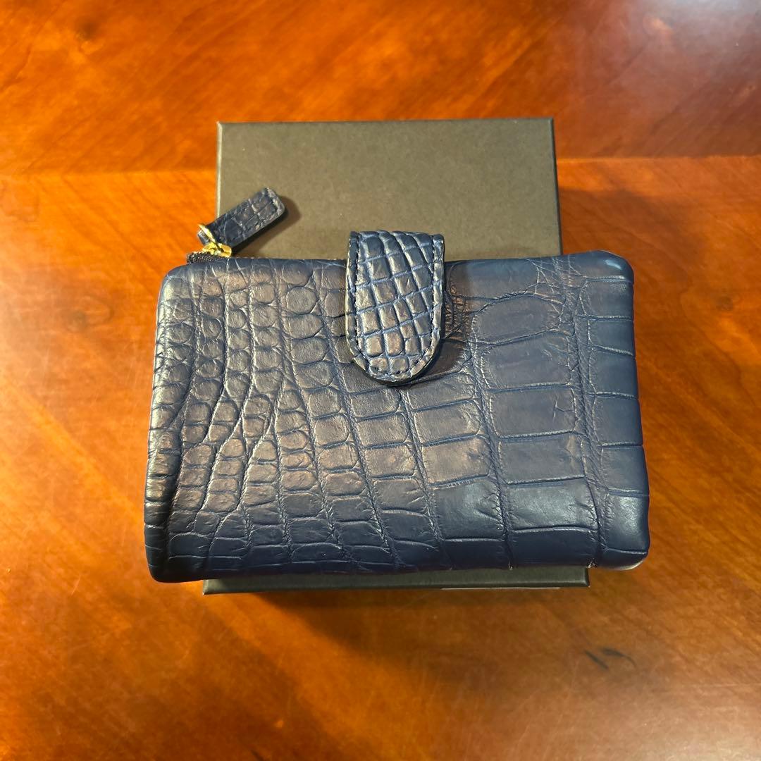 アルムコ、マットクロコダイル多機能2つ折り財布、ネイビー、未使用。