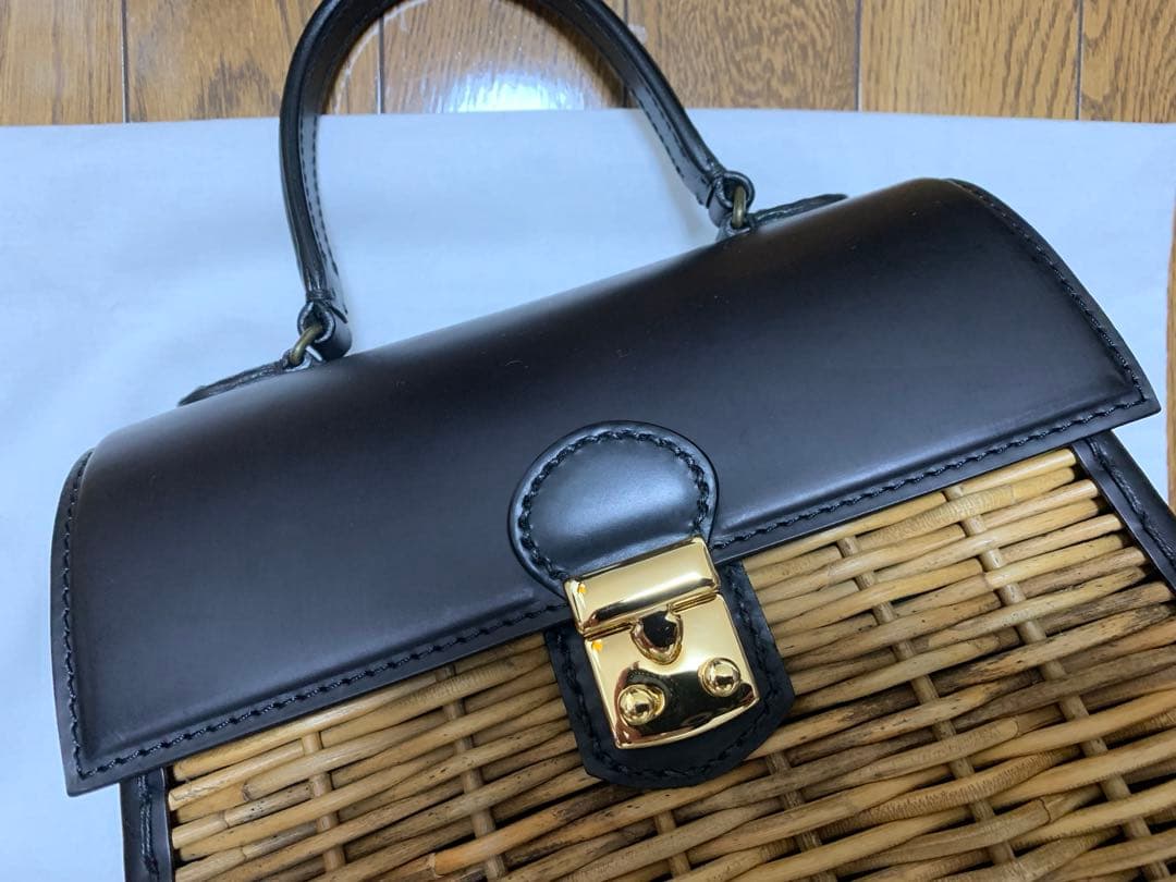 ebagos　エバゴス　カーフハンドバッグ M　ケリー　カーフレザー×紅籐 黒