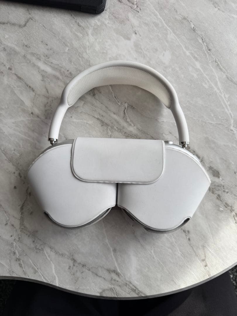 ヘッドホン AirPods Pro max