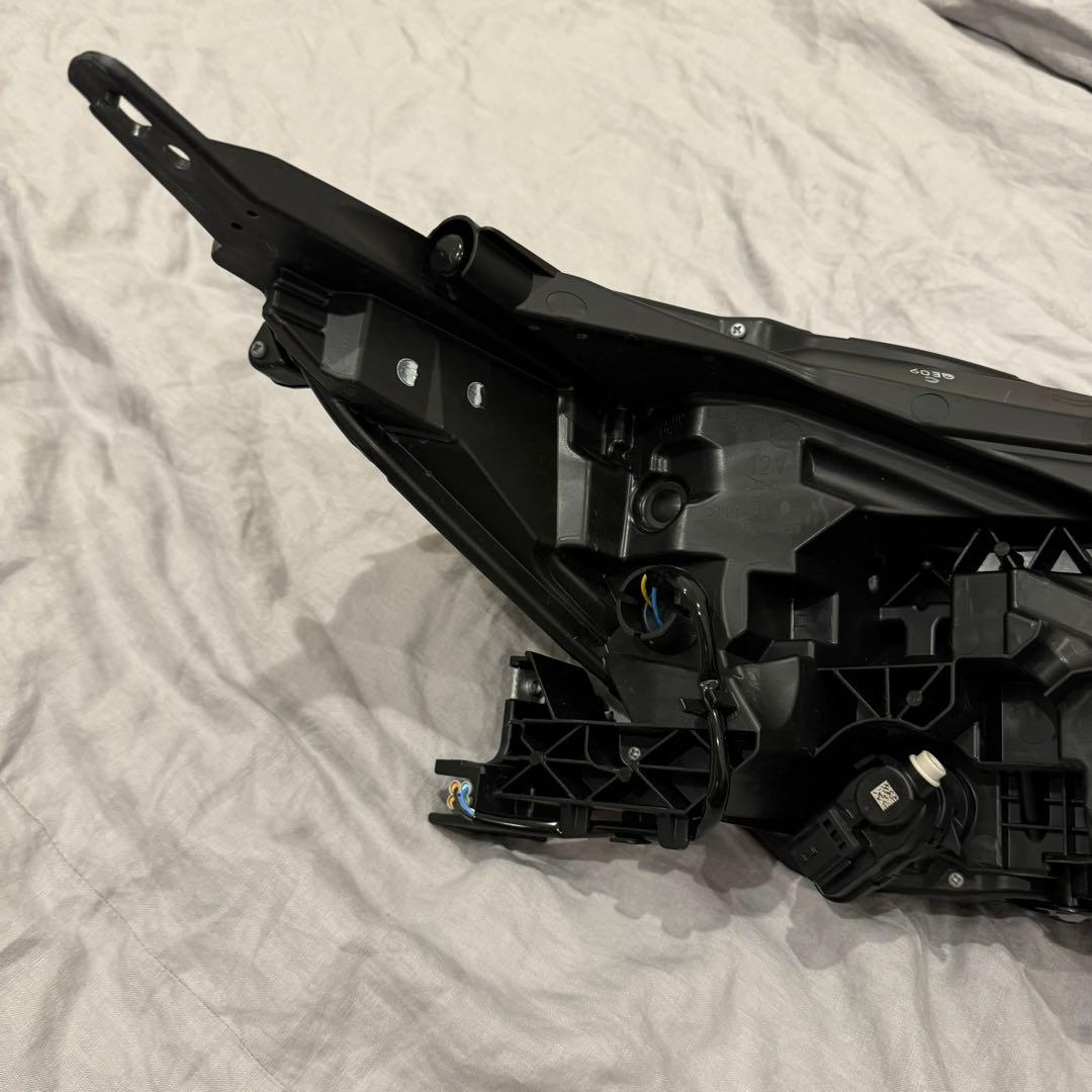 maさ⭐︎日産アリア　ARIYA ヘッドライト左 FE0