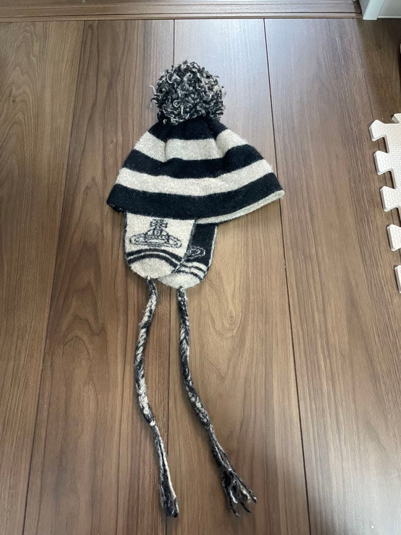 ヴィヴィアン ウエストウッド NANA 映画　シン着用　ニット帽　オーブ