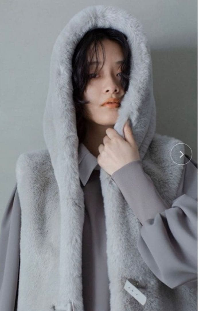 美品✨マルシャルテル♡ふわふわファーキルティングダウンベスト　ゆったり　グレー