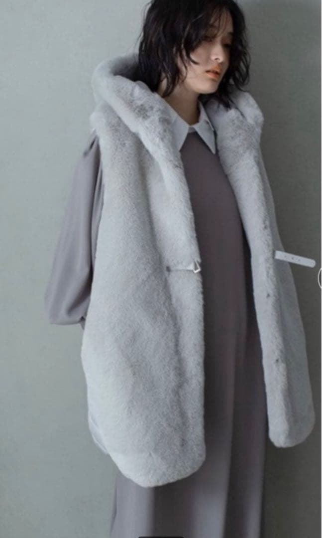 美品✨マルシャルテル♡ふわふわファーキルティングダウンベスト　ゆったり　グレー