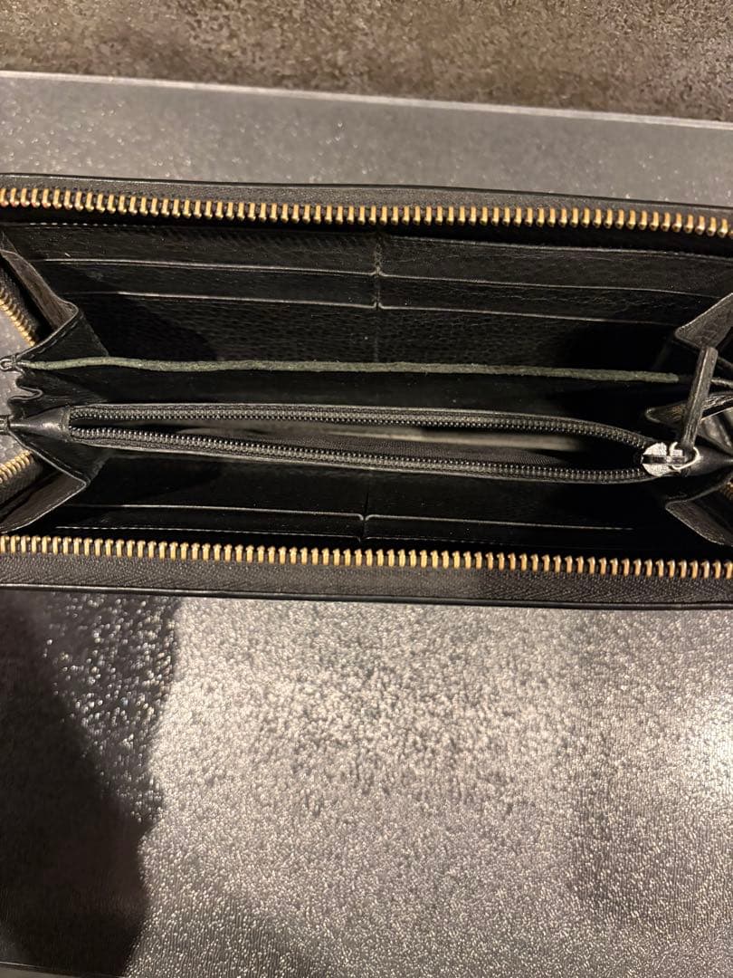 Rii⭐︎ 　GUCCI グッチ　ブラックレザー 長財布