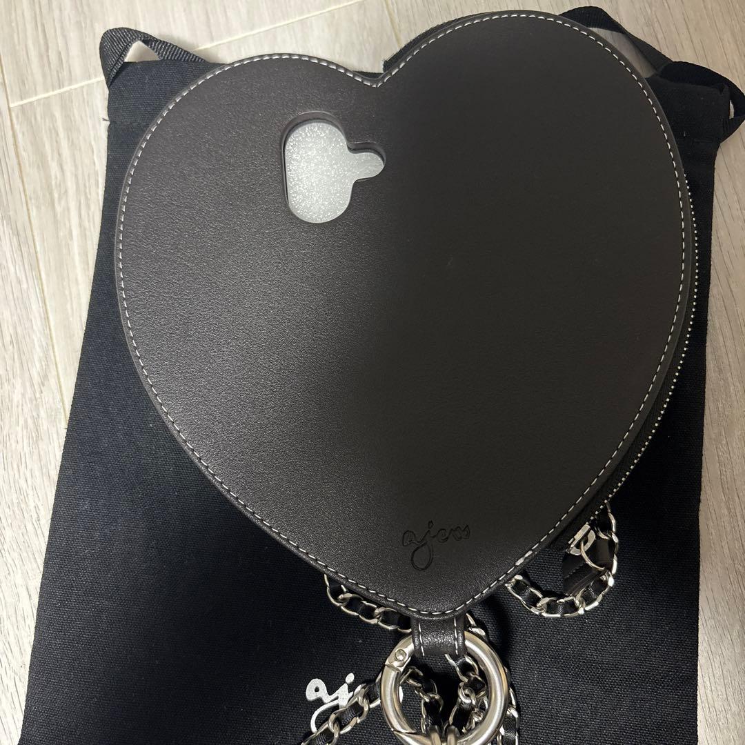 ほぼ新品！ajew ハートスマホスケース iPhone16 黒