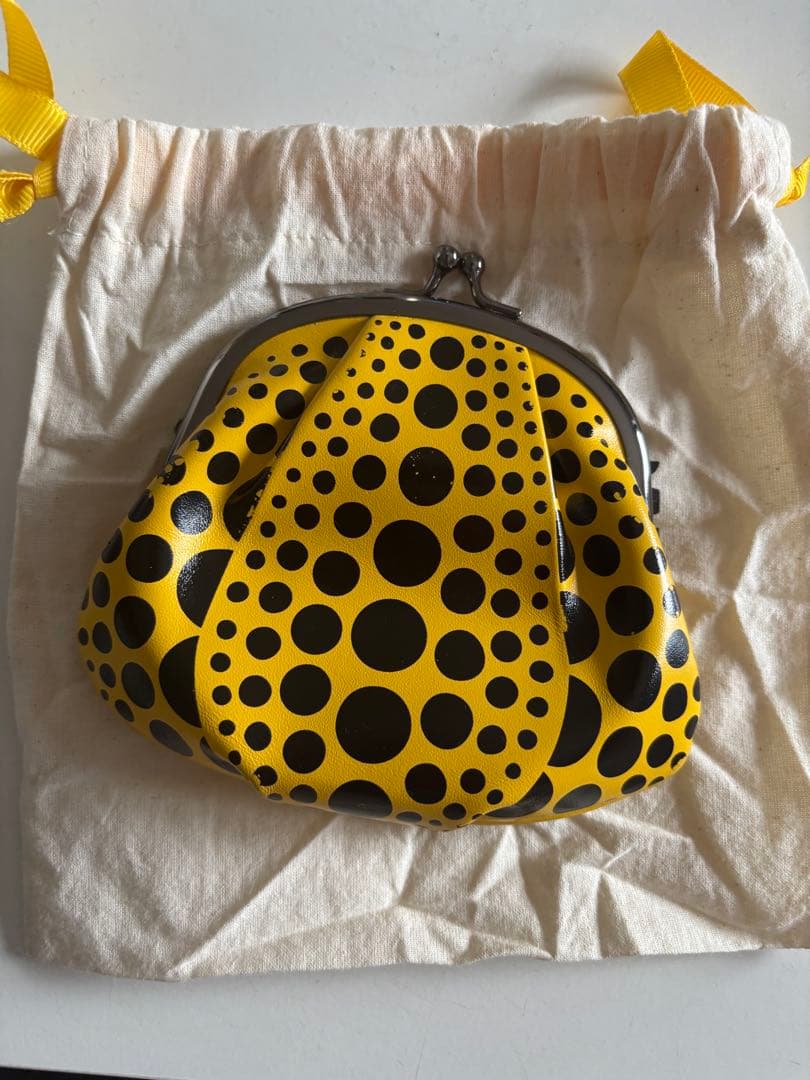 【美品】草間弥生　YAYOI KUSAMA がま口財布　巾着付き