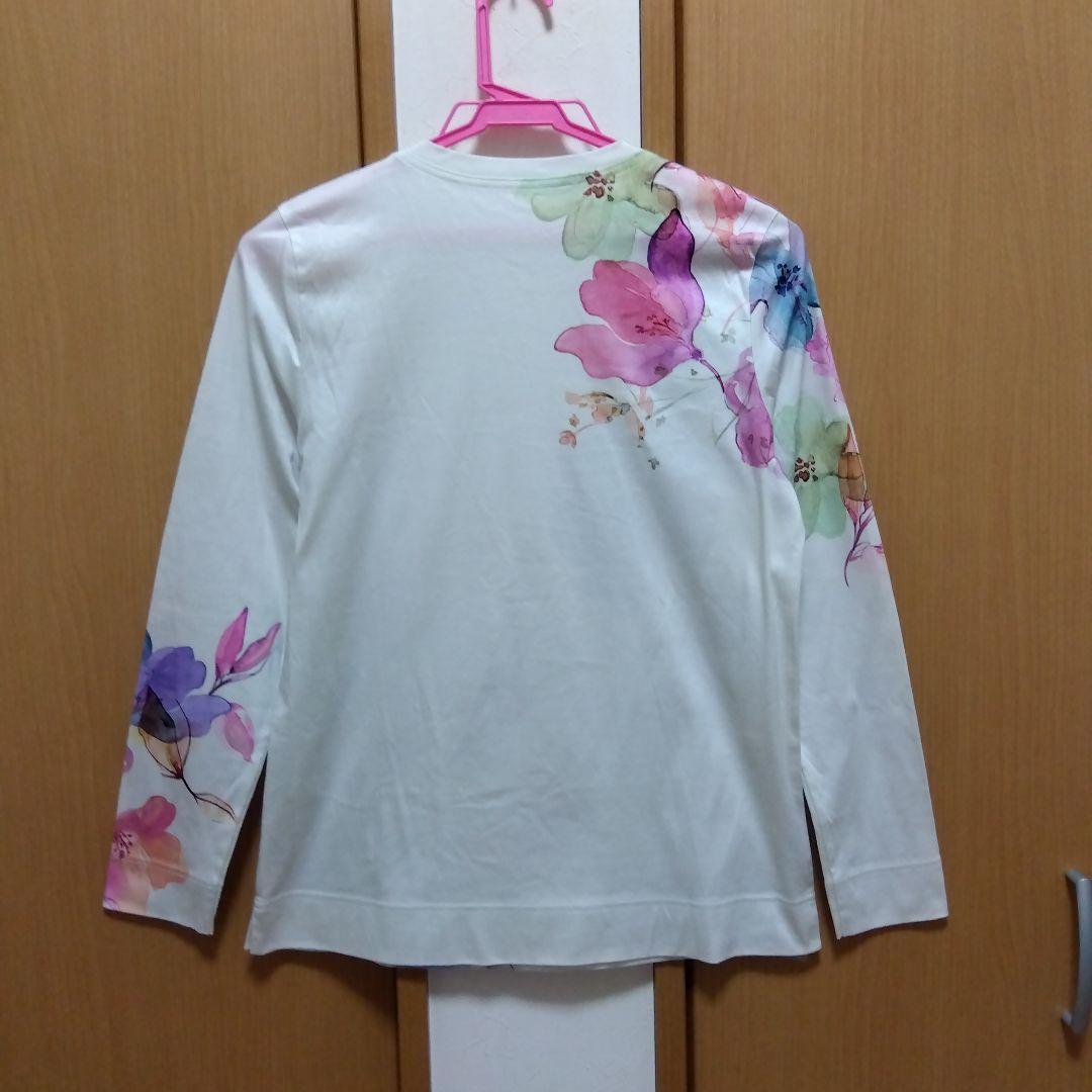 近年・定価24,200円★ピノーレ PINORE 水彩画のようなお花 カットソー