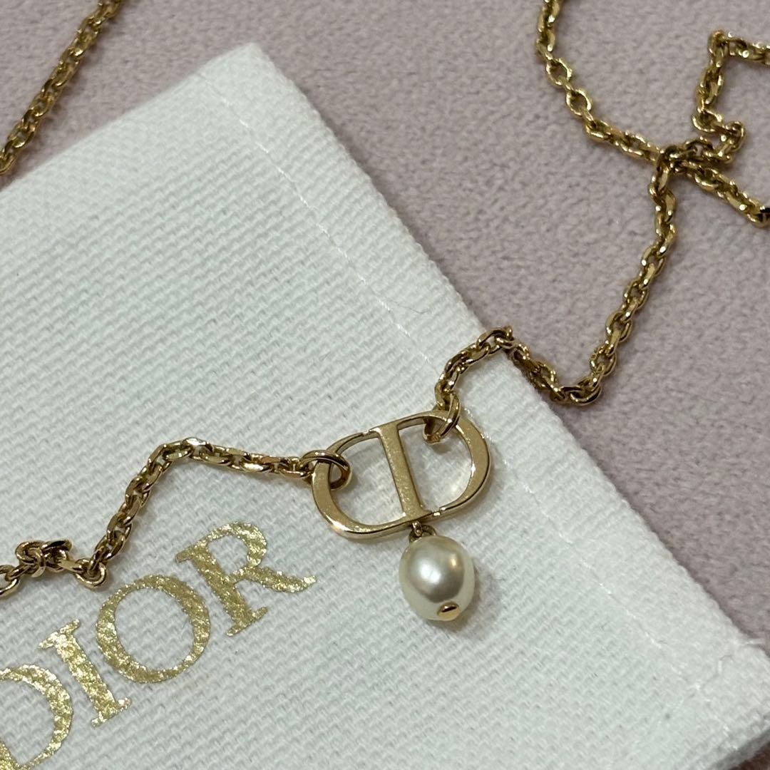Dior Petit CD ネックレス メタル&レジンパール