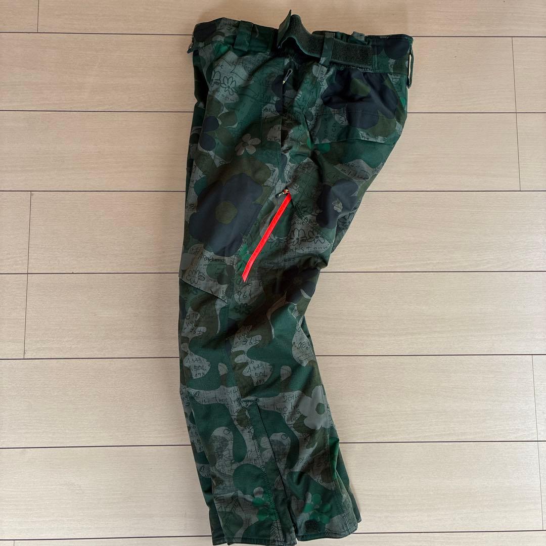 MIZUNOスキーウェア⭐︎迷彩デザイン 上下セット(ブレスサーモ)