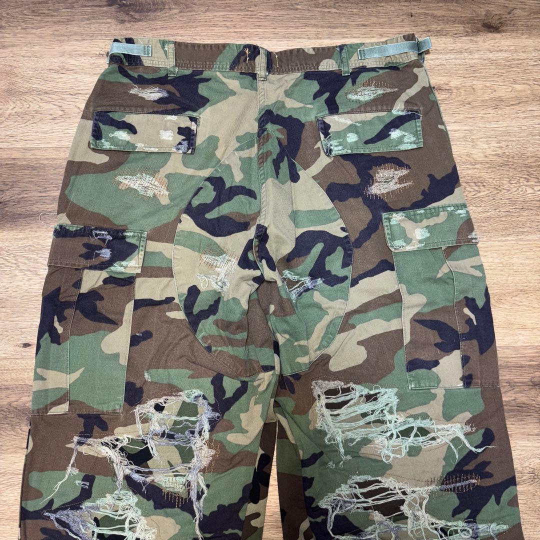 BUZZIN CLOUT カモ　ダメージパンツ