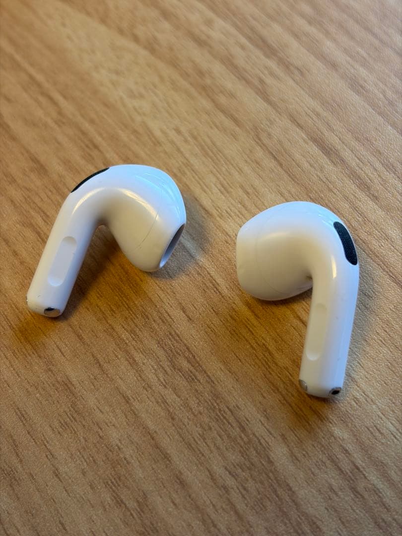 【AppleStore購入】AirPods4 アクティブノイズキャンセリング搭載