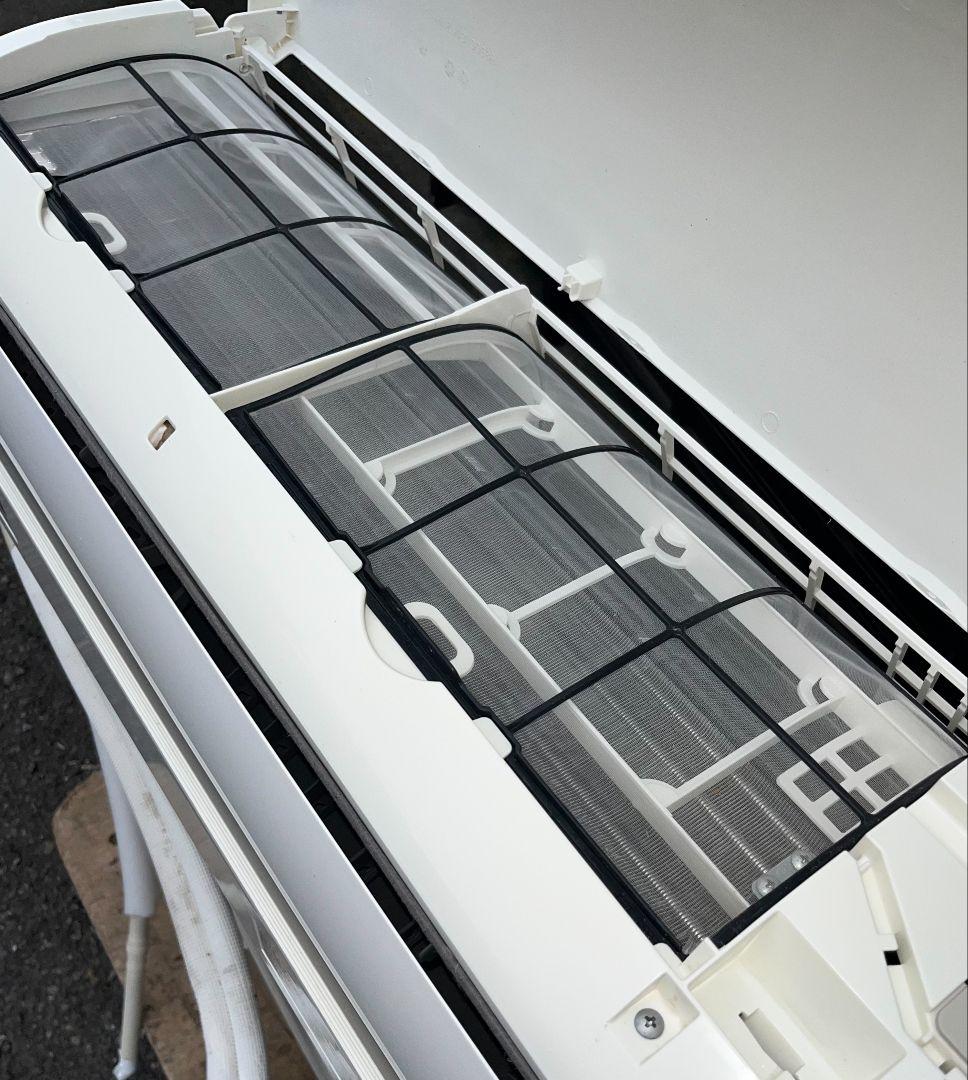 ダイキンルームエアコン6畳用内部クリーンお掃除機能付きリモコン、パイプホース付き