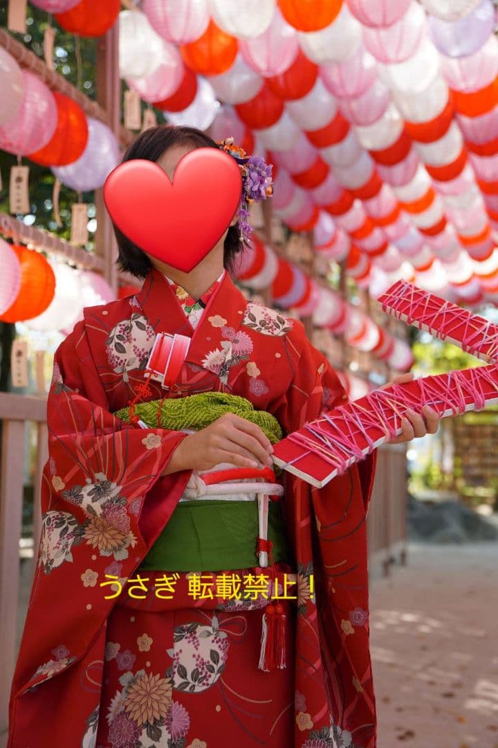 《 レトロ感ある落ち着いた色柄！》七五三　7歳 大正ロマン風 赤い着物フルセット