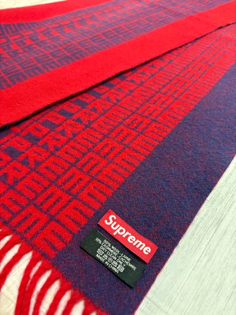 【限定特価】【極美品】supreme シュプリームマフラー ネイビー × レッド