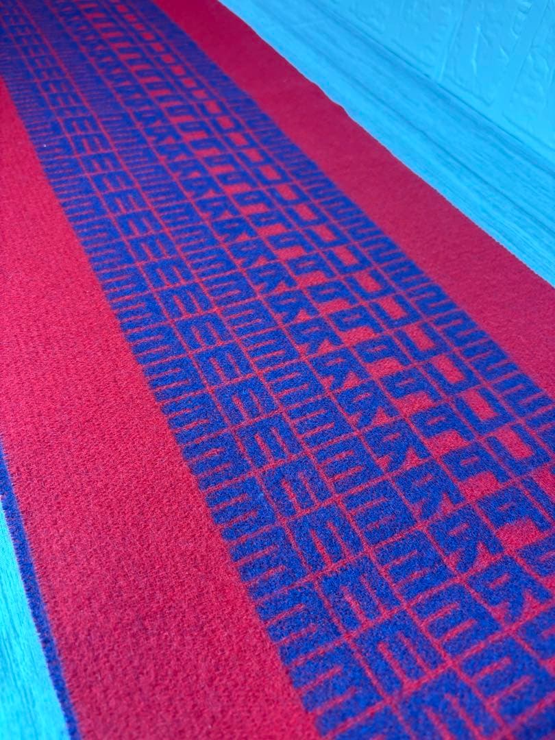 【限定特価】【極美品】supreme シュプリームマフラー ネイビー × レッド