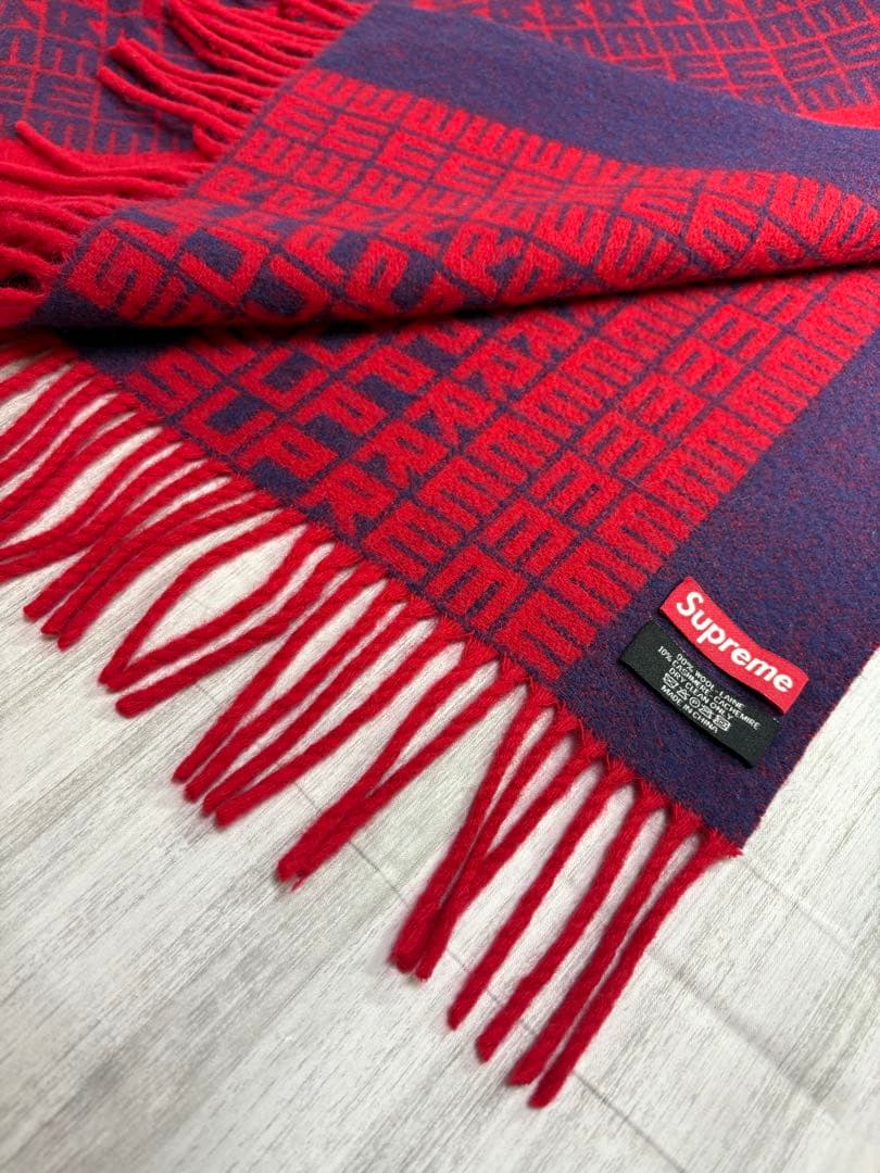 【限定特価】【極美品】supreme シュプリームマフラー ネイビー × レッド