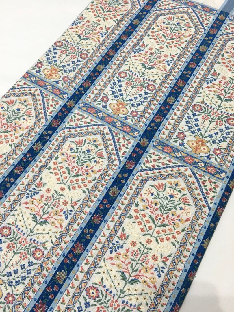 大島地の【名古屋帯】正絹　お太鼓柄