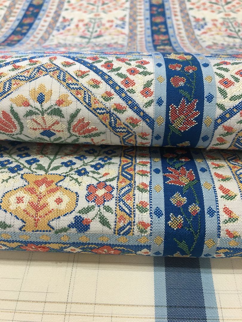 大島地の【名古屋帯】正絹　お太鼓柄