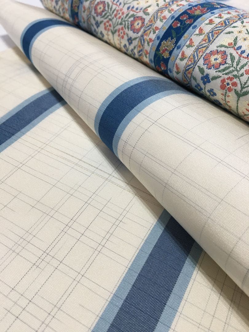 大島地の【名古屋帯】正絹　お太鼓柄