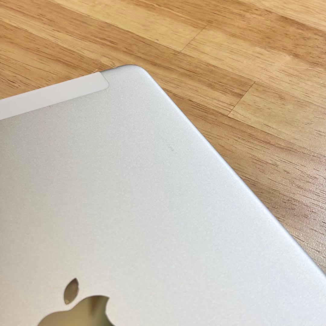 ☆美品☆ Apple iPad Air 2 32GB SIMフリー 本体