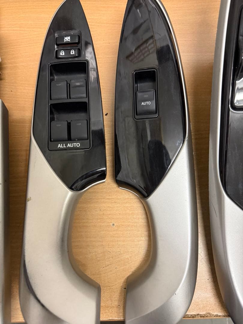 grs200クラウンアスリート内装パネル(200系クラウンアスリート後期)