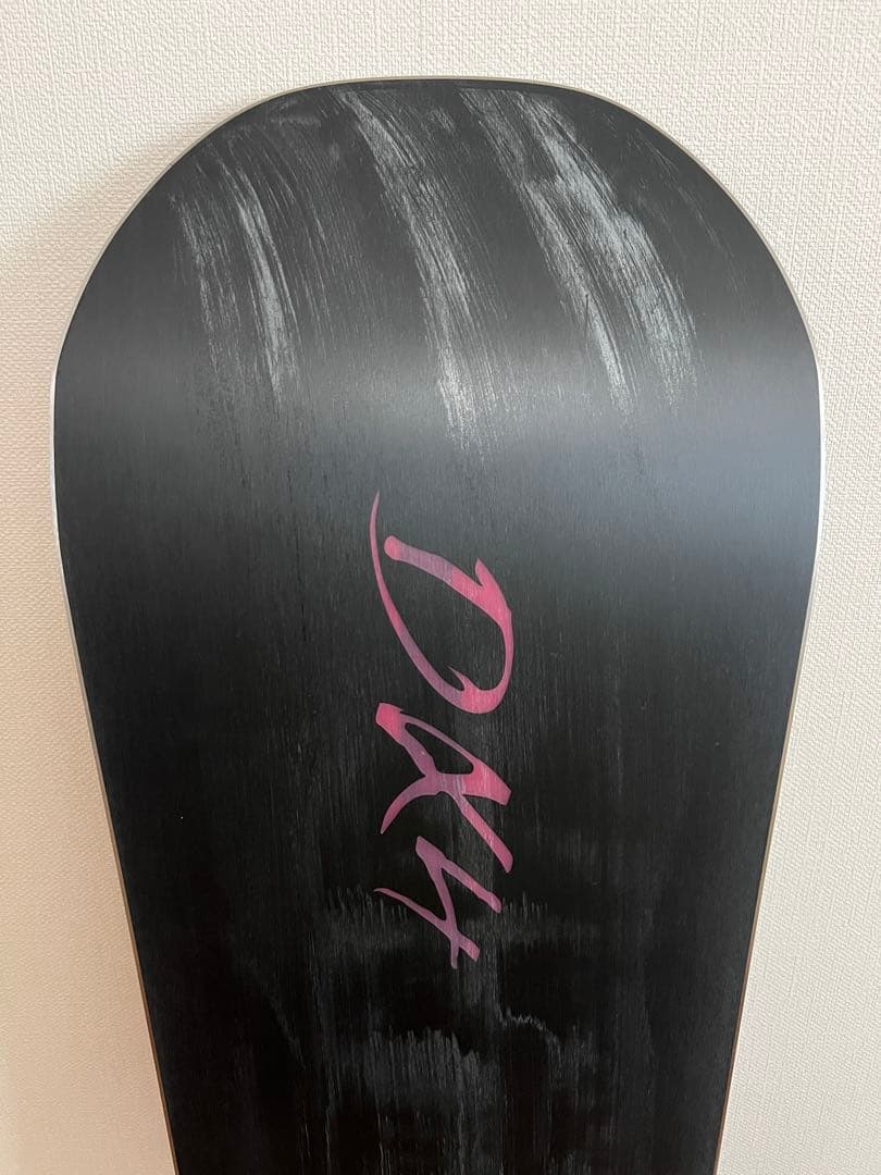 November DX4 147cm スノーボード