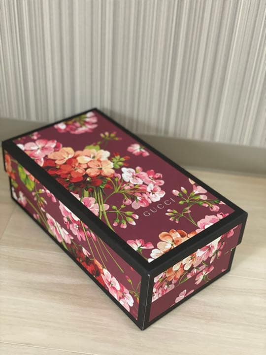 早い者勝ち♡GUCCI花柄スニーカー