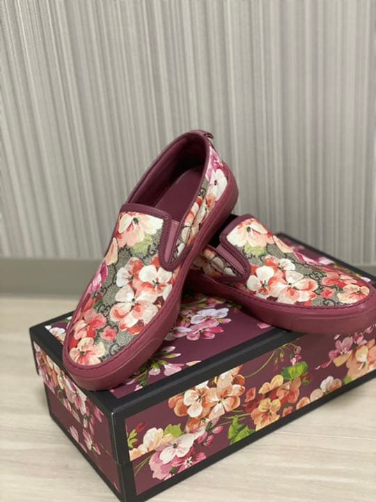 早い者勝ち♡GUCCI花柄スニーカー