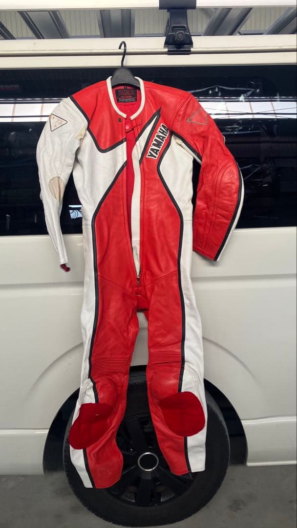 YAMAHA レース用革ツナギ 赤/白