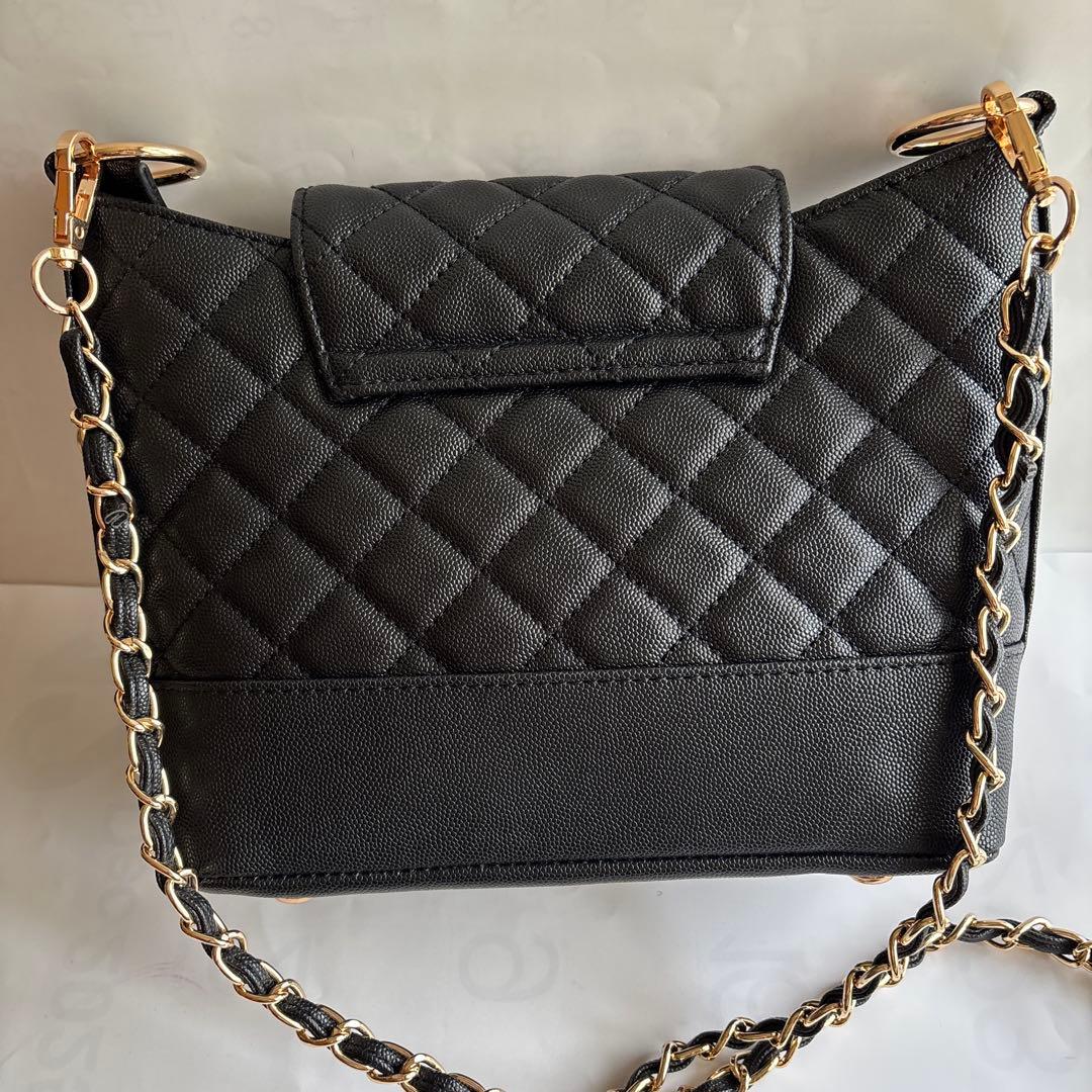 ノベルティ　キルティングショルダーバッグ　ブラック