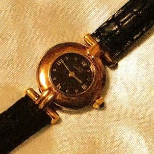 Cartier アナログ時計 ブラック/ゴールド/カルティェコリゼクオーツ腕時計