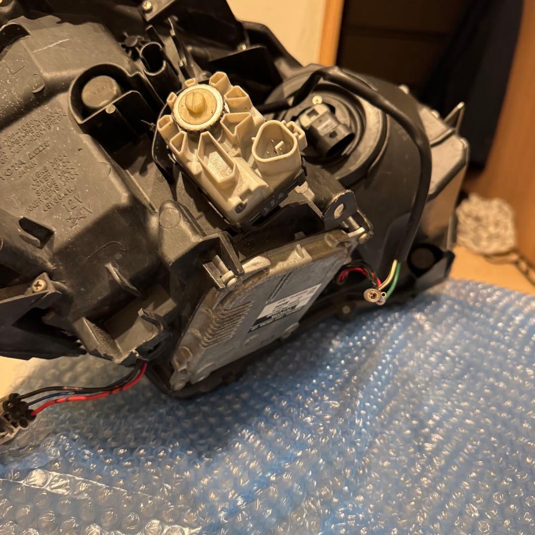 プリウス 30 純正 加工品 3連 イカリング付 前期 LED ヘッドライト