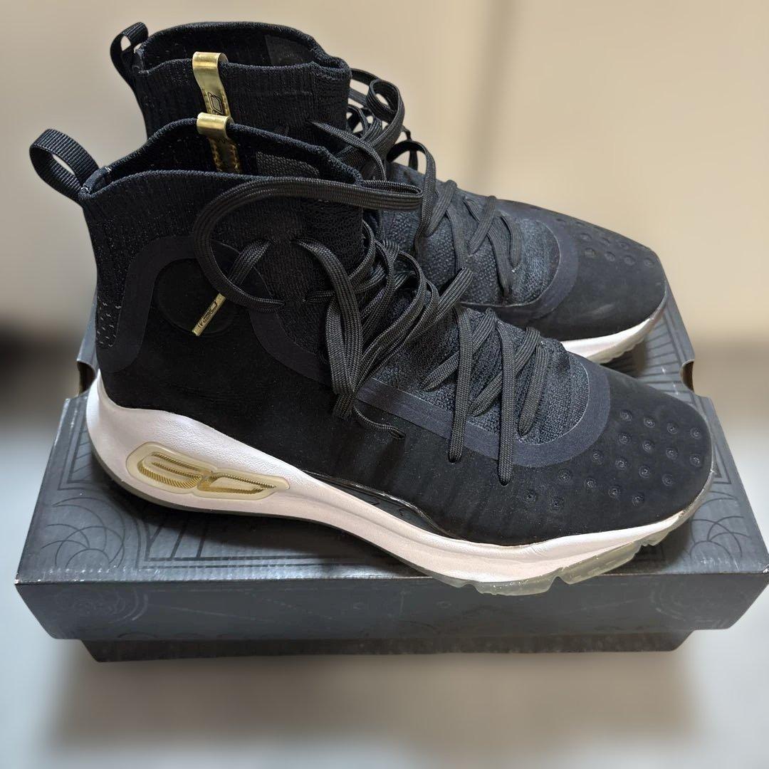 Under Armour Curry 4 ブラック/ゴールド