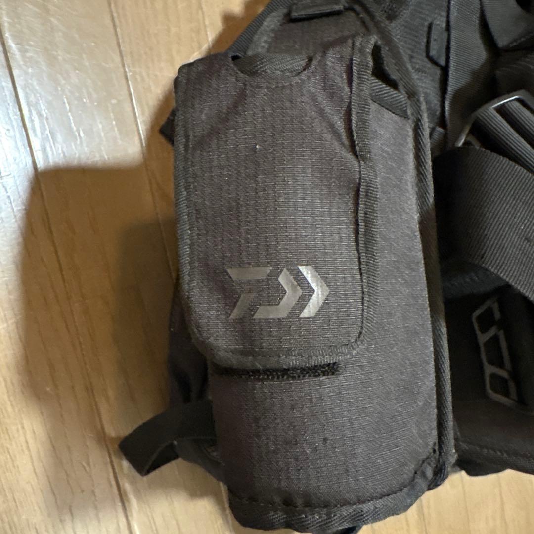 ひとし　DAIWA ダイワ　DF-6122 ベンチクールゲームベストV