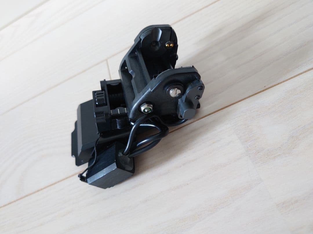 実物 ANVIS AN/AVS-9用 NVGマウント　ナイトビジョン　LE装備