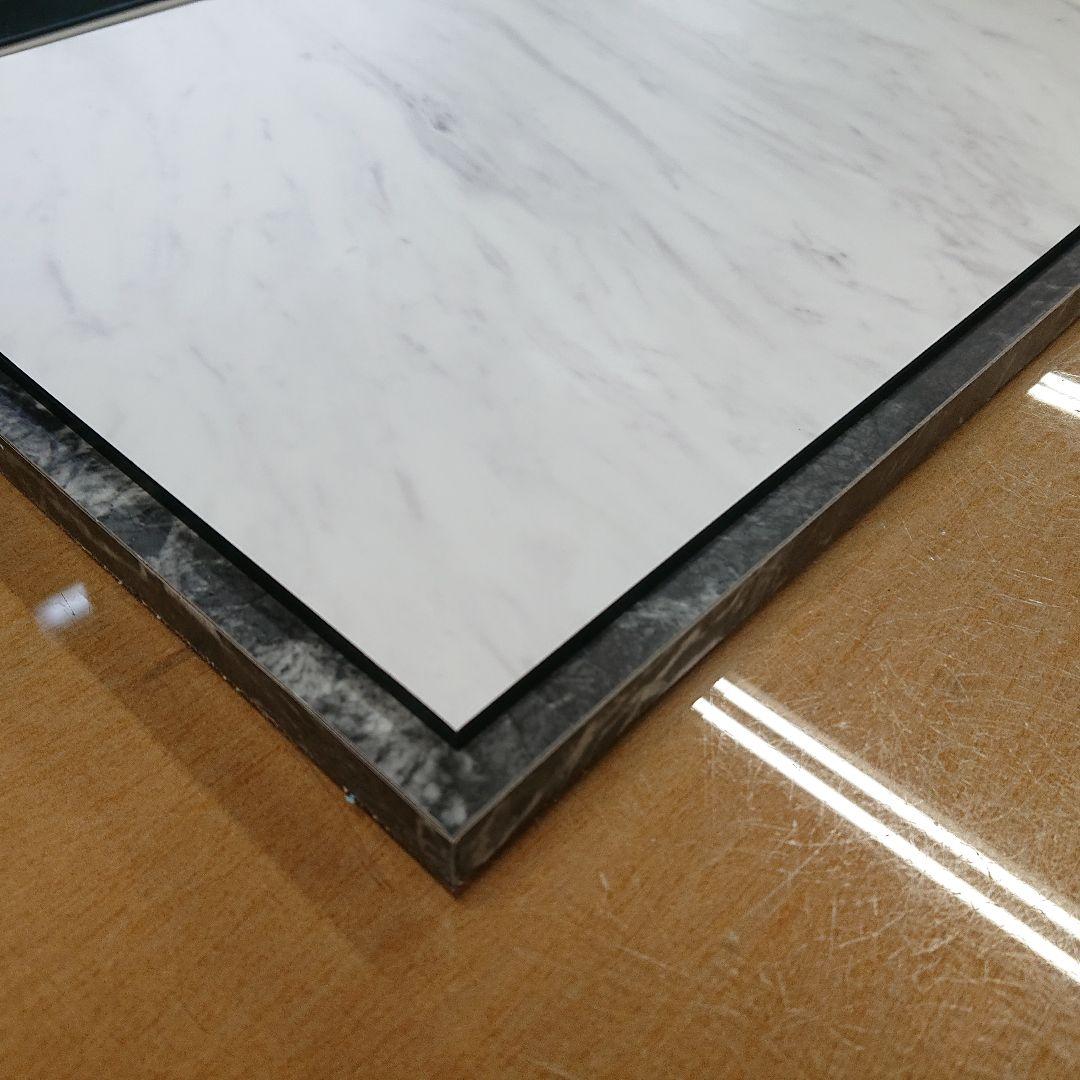 アクリルショーケース　黒大理石仕様