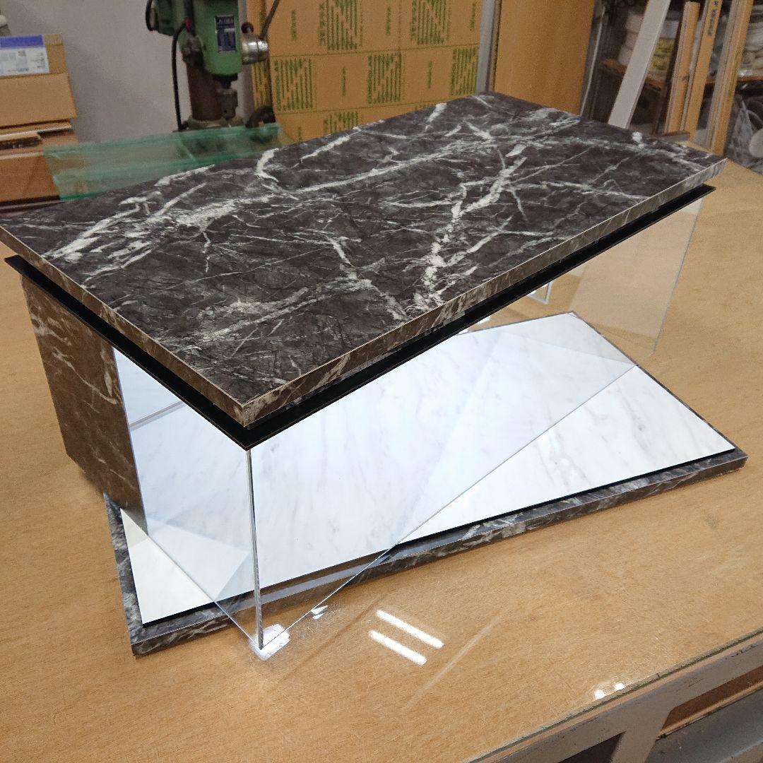 アクリルショーケース　黒大理石仕様