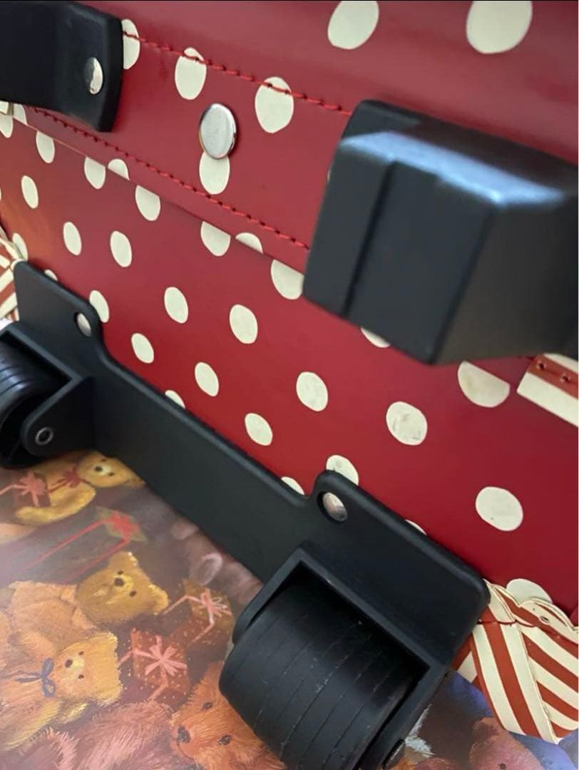 SWIMMER・スイマー コロ付きトランク キャリーケース 未使用品!!